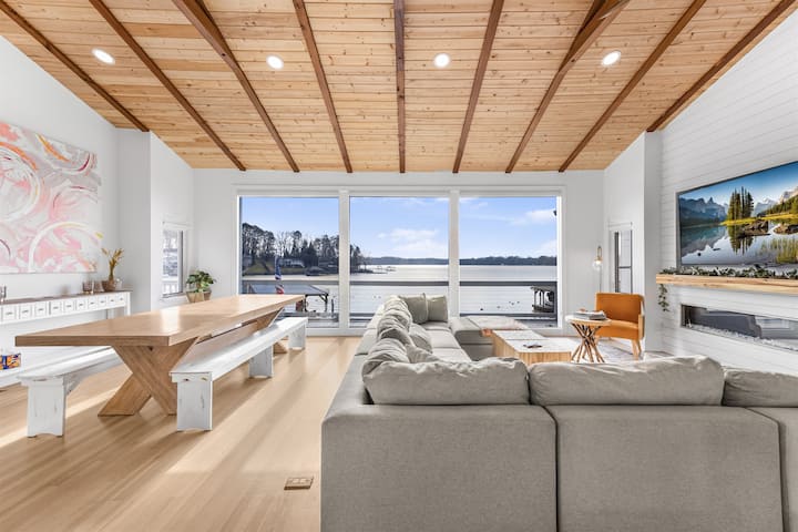 Wall to wall windows that are taller than you!