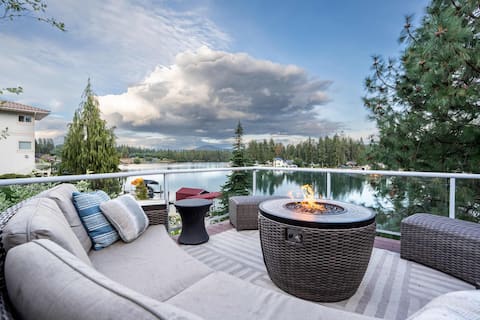 Elegant Waterfront Retreat | Dock, Deck & Spa Bath