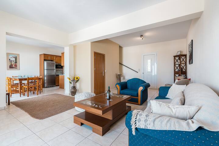 Blue Pearl gallery image 4