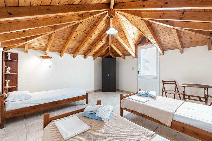 Blue Pearl gallery image 5