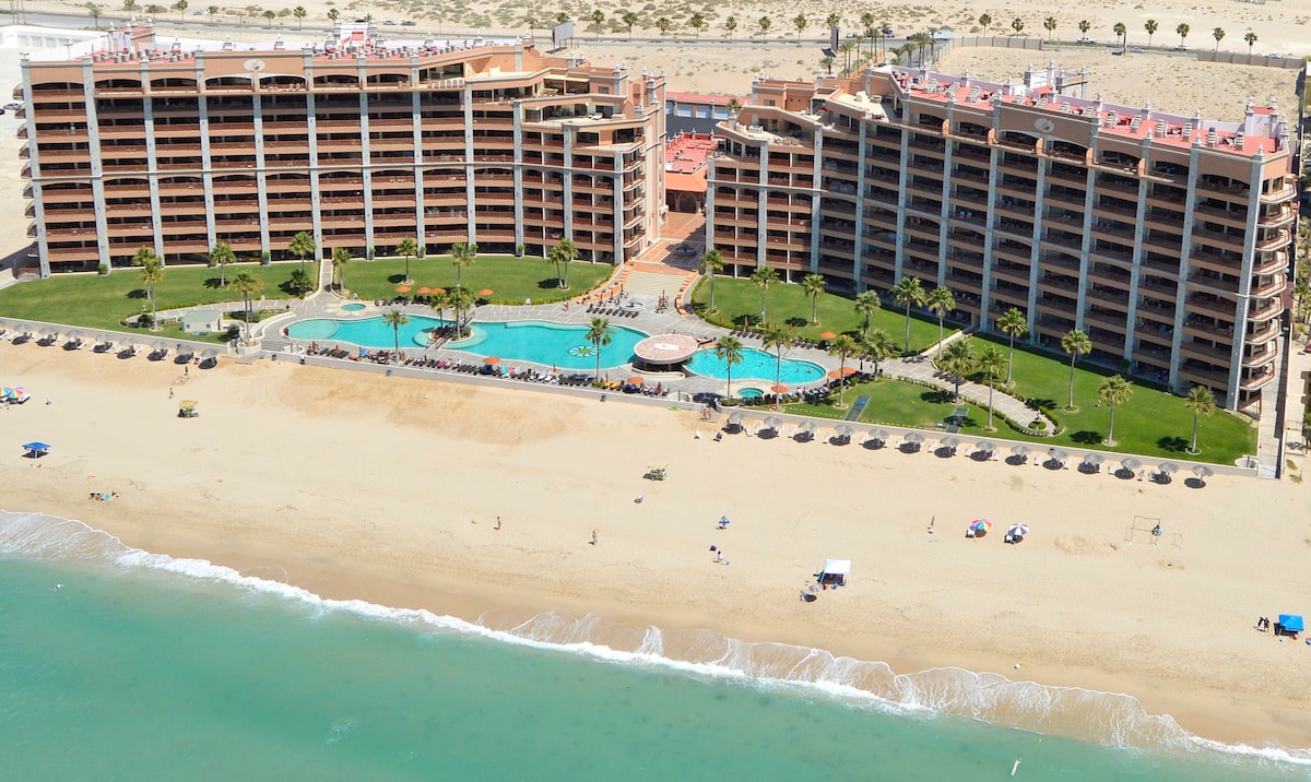 Propiedad de Airbnb exitosa: Beachfront Sandy Beach at Sonoran Sun Resort E608 en Puerto Peñasco