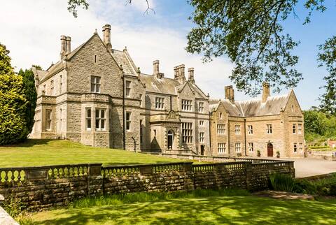 Thistlebrook Hall
