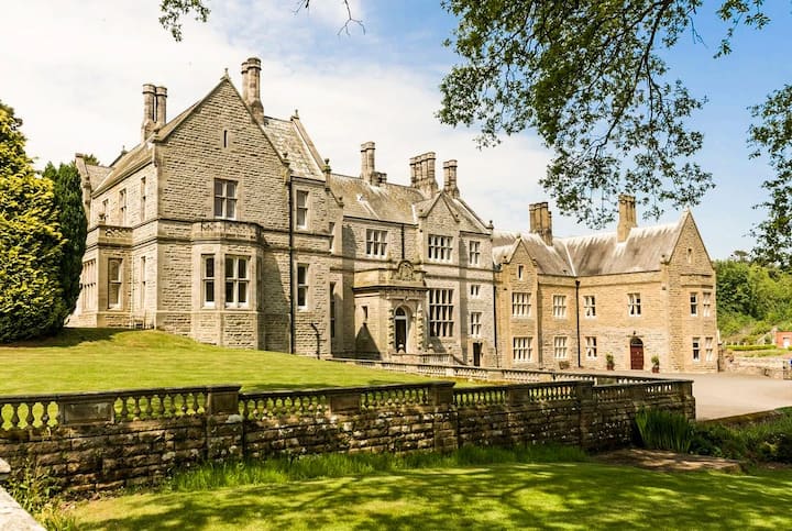 Thistlebrook Hall - Bamburgh