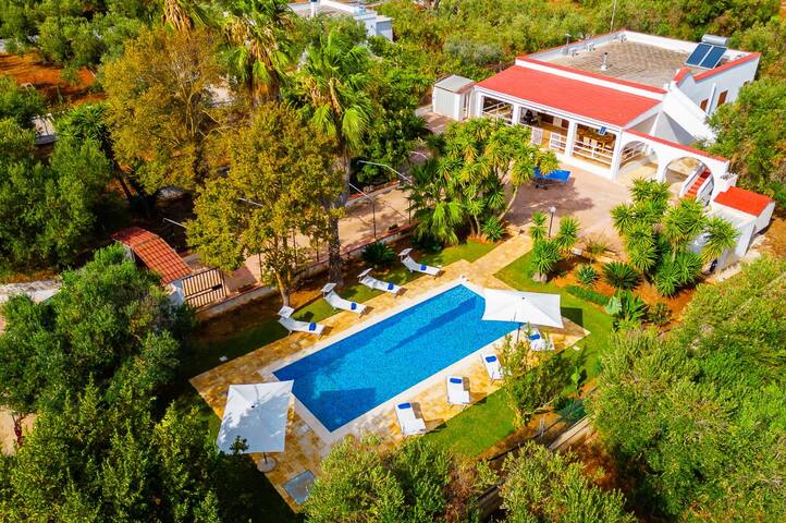 Villa Olivier by Villa Plus gallery image 2