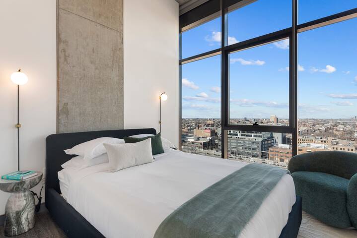 Stylish 2BR Retreat in Fulton Market for Getaways gallery image 3