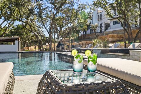 Las Luces Village|Large Retreat|Pool|Hot tub