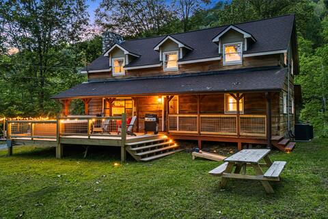 Hot Tub, Game Room & Fire Pit: Canton Log Cabin