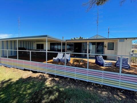 Ahoy Point Turton - Beachfront! Dog friendly