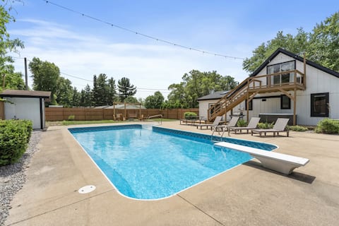 Notre Dame Haus: Pool, Game room & 5 min to campus