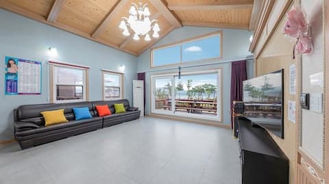 Ocean view room with private rest, private house (sea garden)