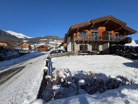 Superb chalet with private wellness