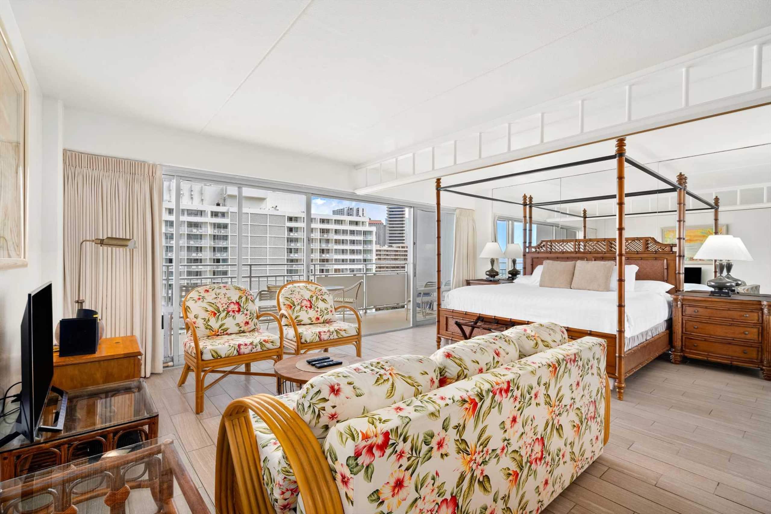 Condo in Honolulu · ★4.76 · 1 bedroom · 1 bed · 1 private bath - Image 4
