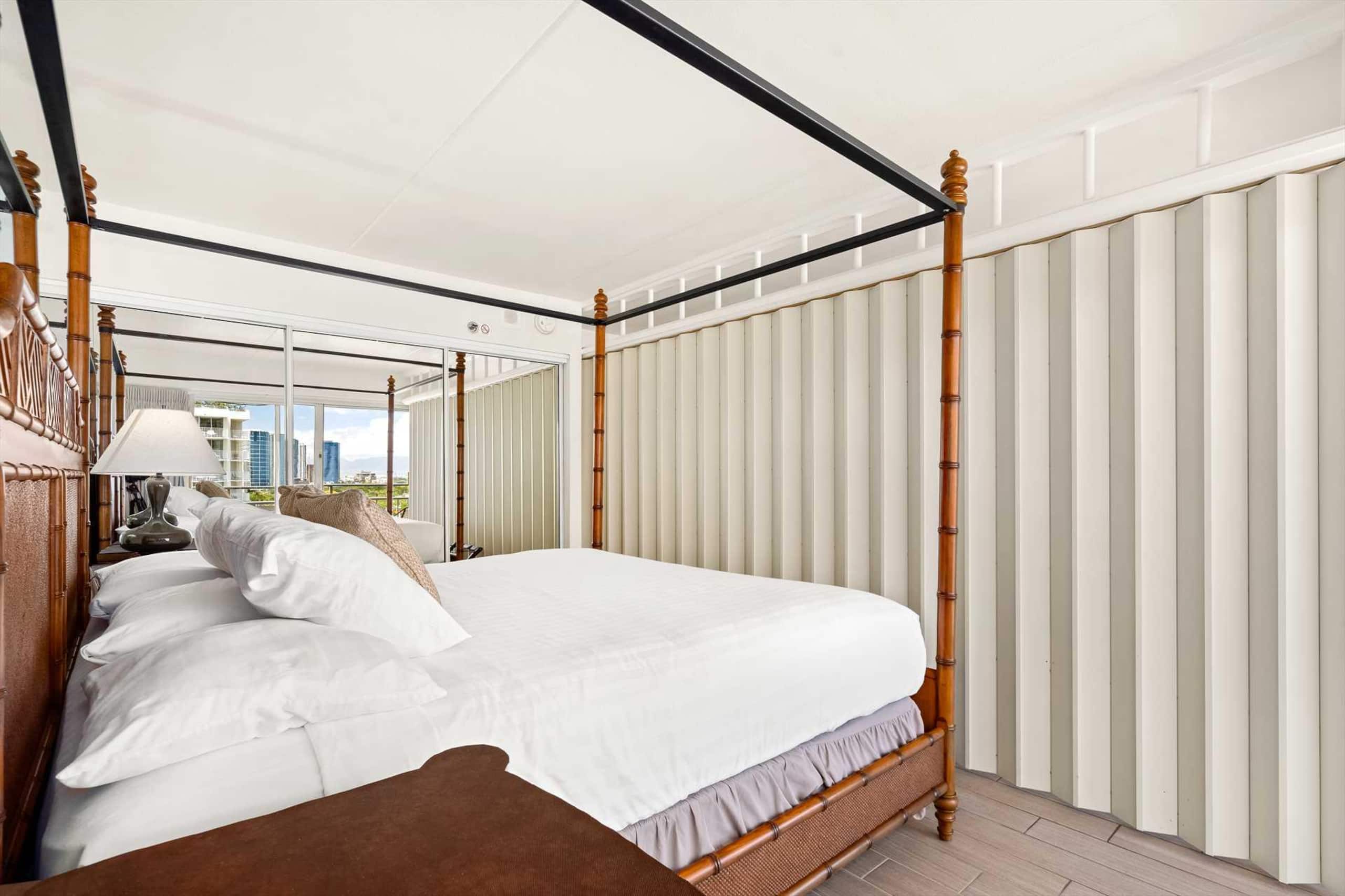 Condo in Honolulu · ★4.76 · 1 bedroom · 1 bed · 1 private bath - Image 10