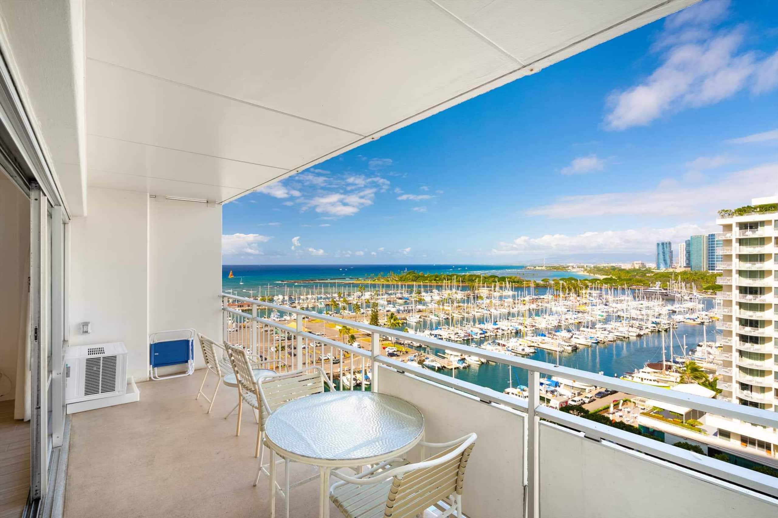 Condo in Honolulu · ★4.76 · 1 bedroom · 1 bed · 1 private bath - Image 3