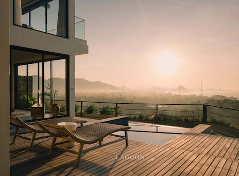 “Above The Coconuts - Villa Ros” Kuta Central