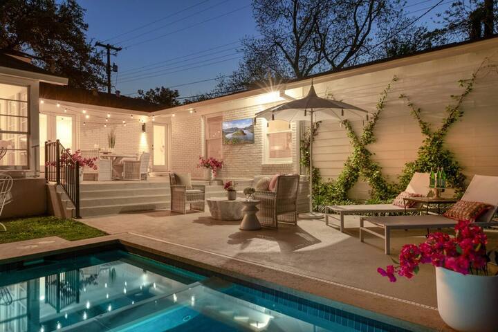 Downtown | Heated Pool | Hot Tub | Ping Pong gallery image 5