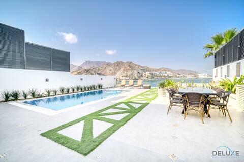 Grand 4BR w/ Chilled/Heated Pool,Al Dana Fujairah