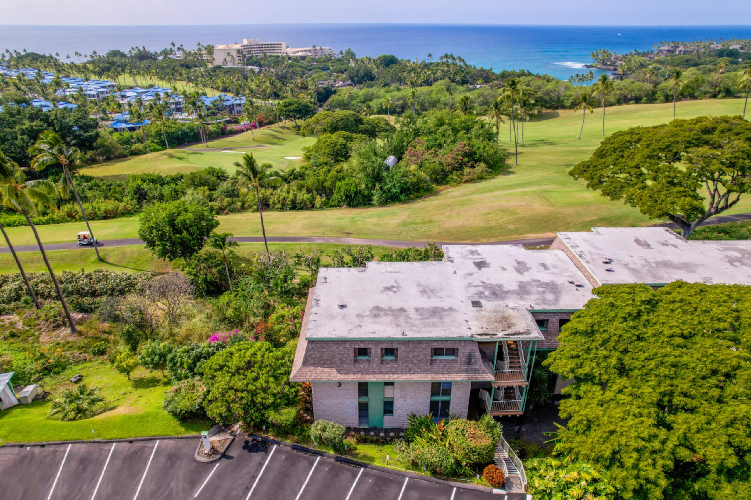 Condo in Kailua-Kona · ★4.61 · 2 bedrooms · 2 beds · 2 baths - Image 18