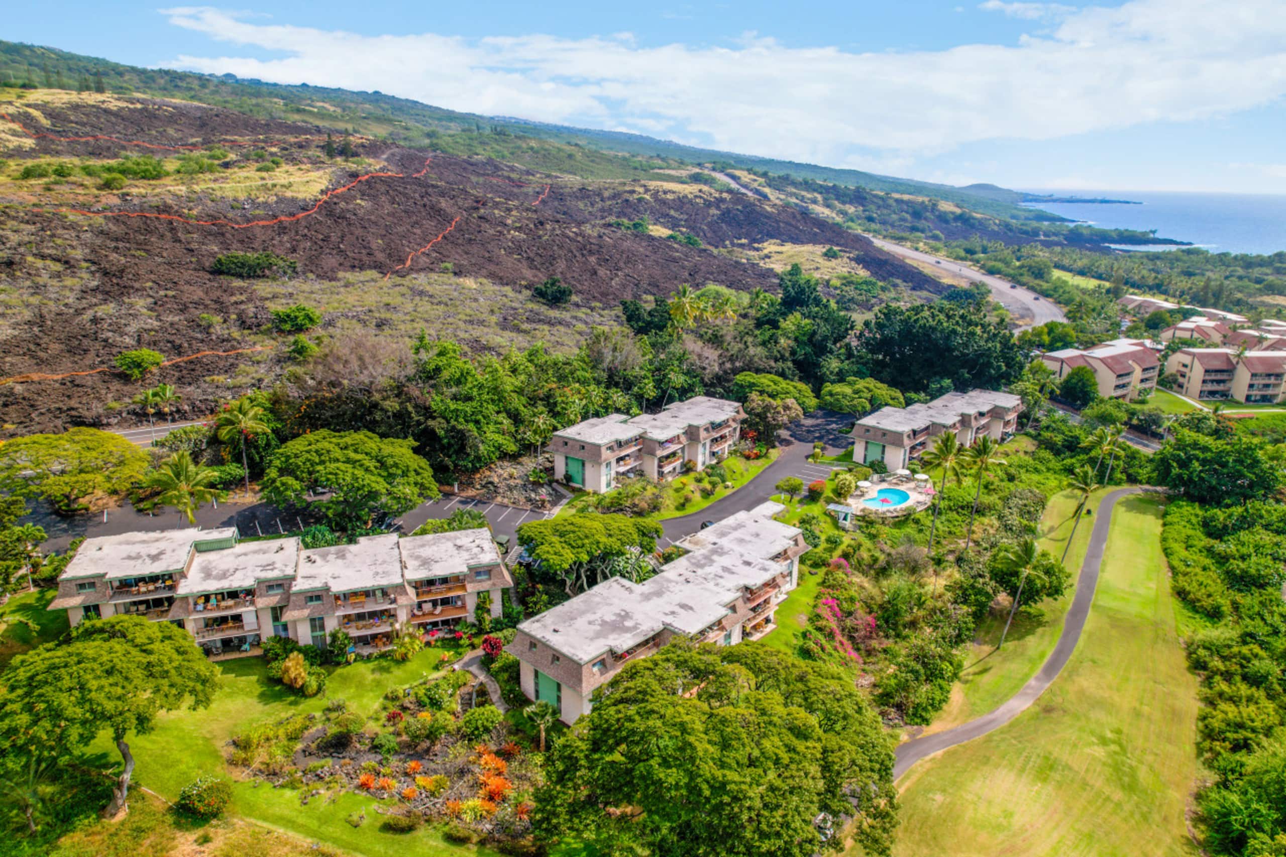 Condo in Kailua-Kona · ★4.61 · 2 bedrooms · 2 beds · 2 baths - Image 19
