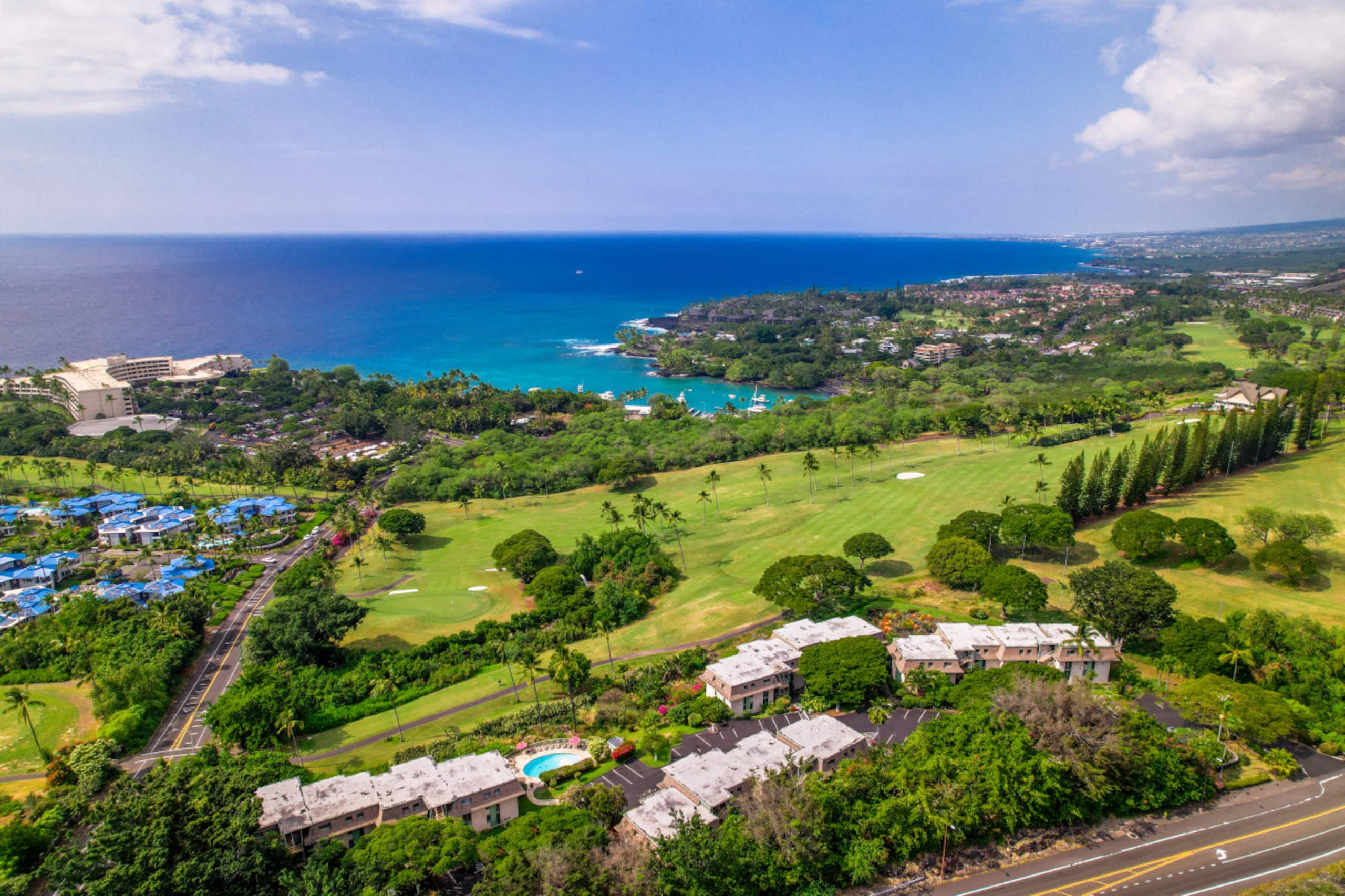 Condo in Kailua-Kona · ★4.61 · 2 bedrooms · 2 beds · 2 baths - Image 17