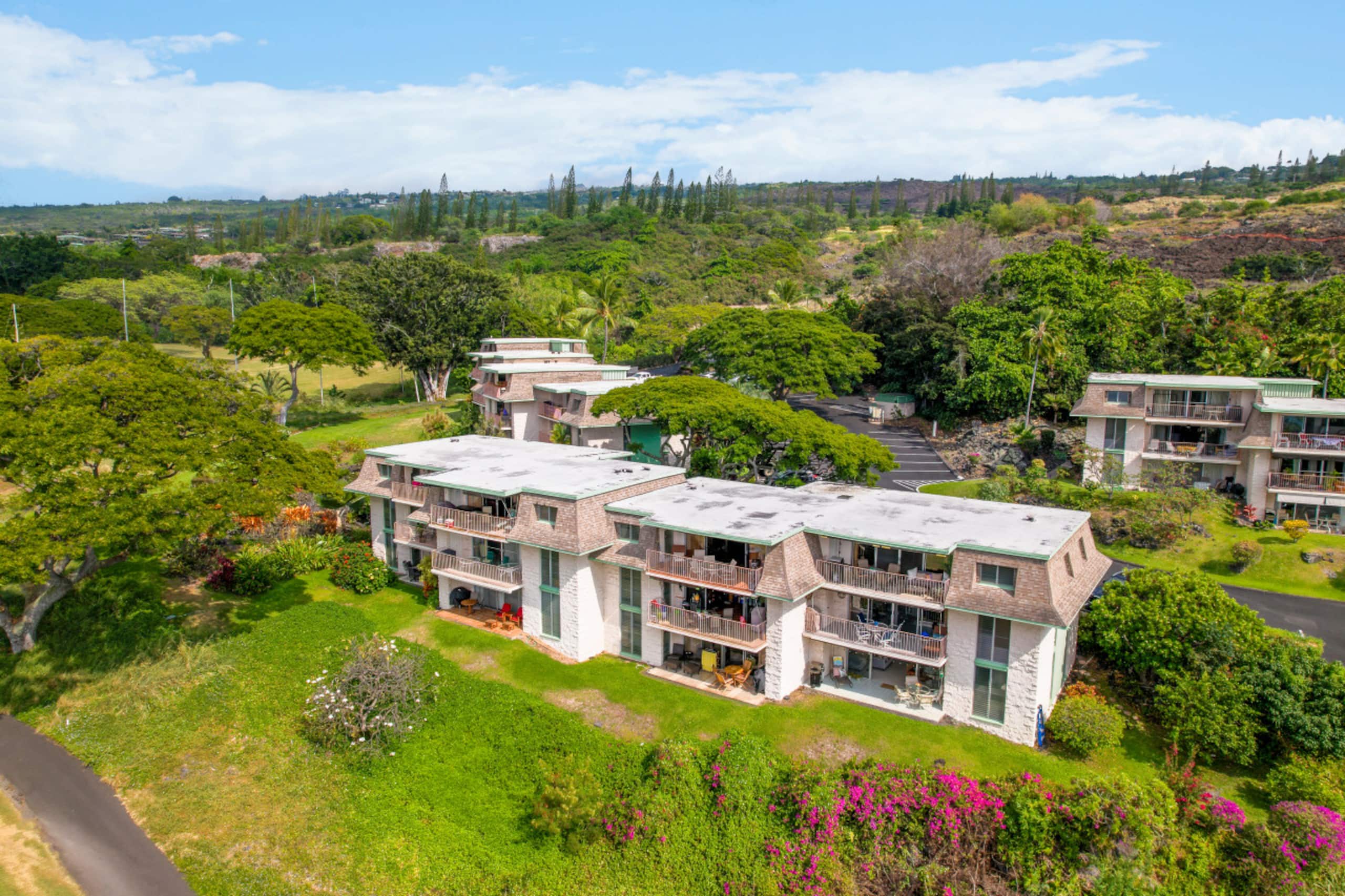 Condo in Kailua-Kona · ★4.61 · 2 bedrooms · 2 beds · 2 baths - Image 20