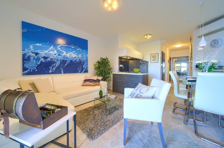 Villa Miracle 1 With Heated Pool - Krk