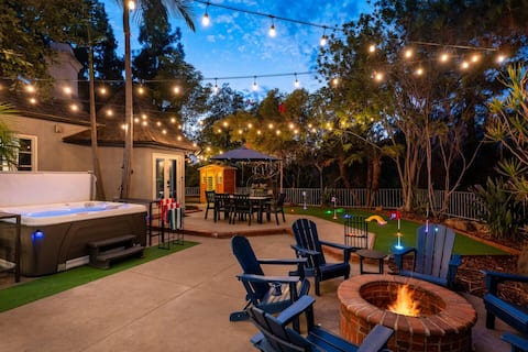 La Mesa Playhouse| Hot Tub •Sauna •Movies & Arcade