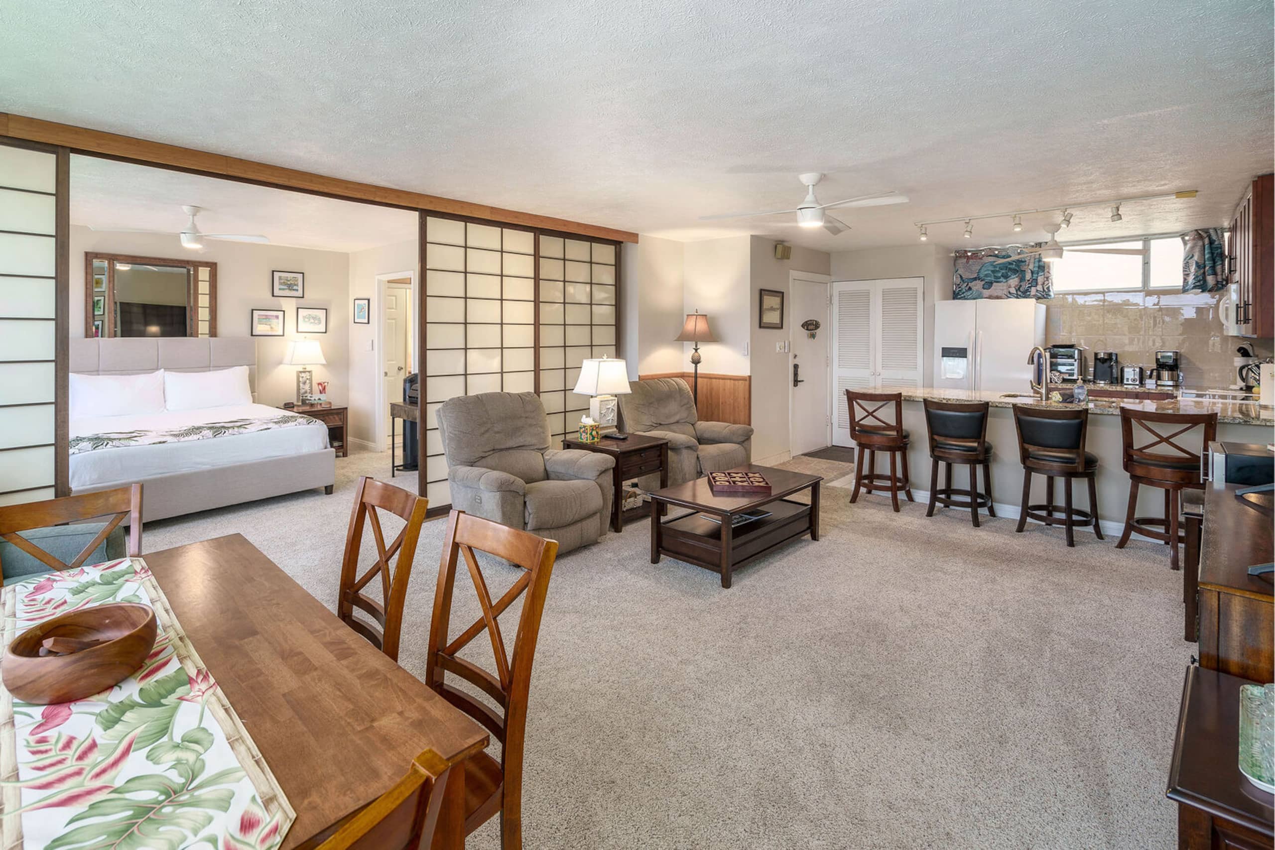 Condo in Kihei · ★4.9 · 2 bedrooms · 2 beds · 2 private baths - Image 12
