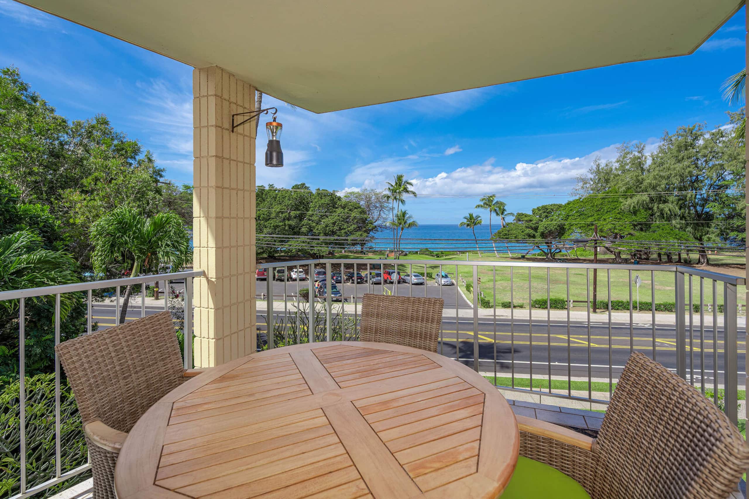 Condo in Kihei · ★4.9 · 2 bedrooms · 2 beds · 2 private baths - Image 2