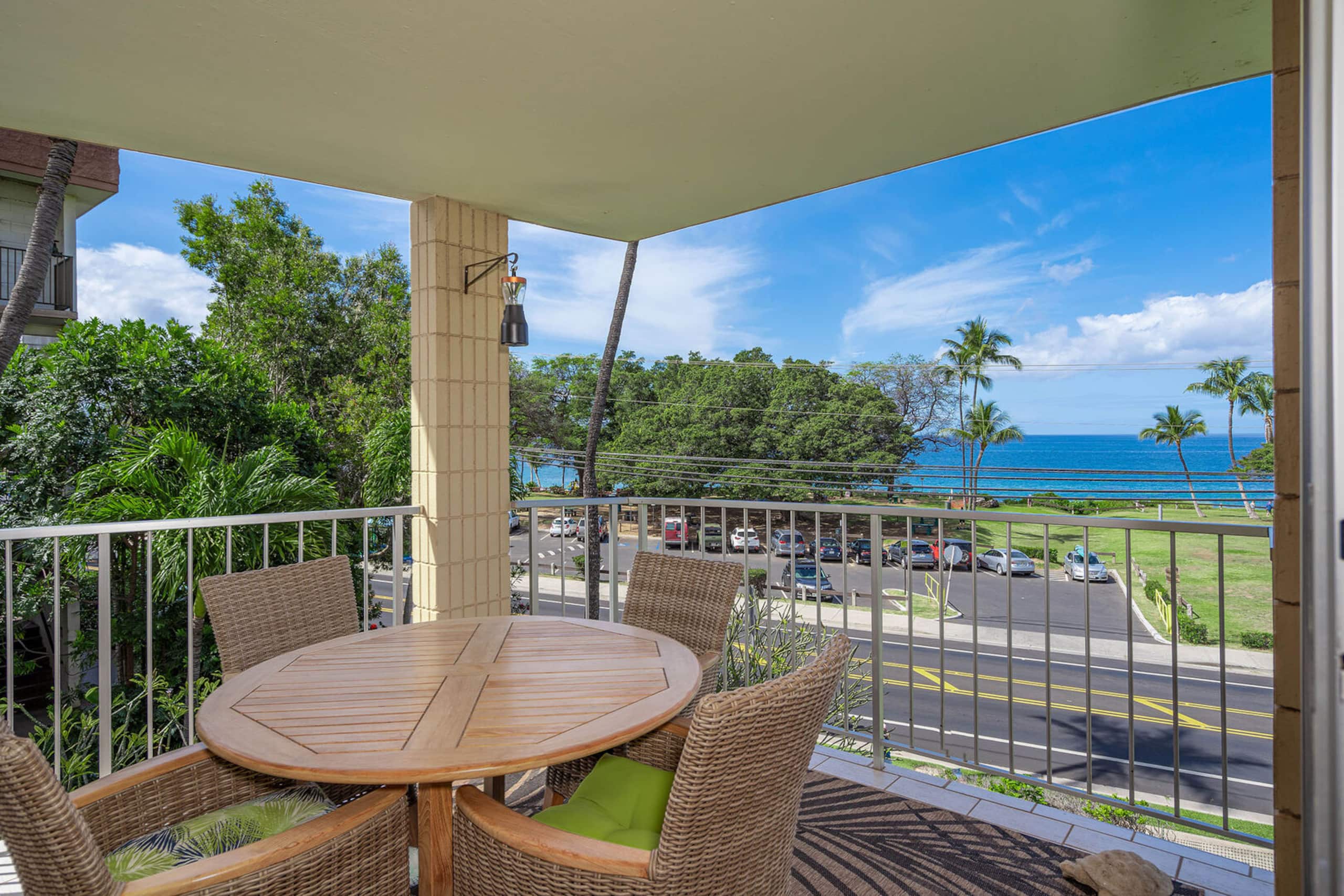Condo in Kihei · ★4.9 · 2 bedrooms · 2 beds · 2 private baths - Image 6