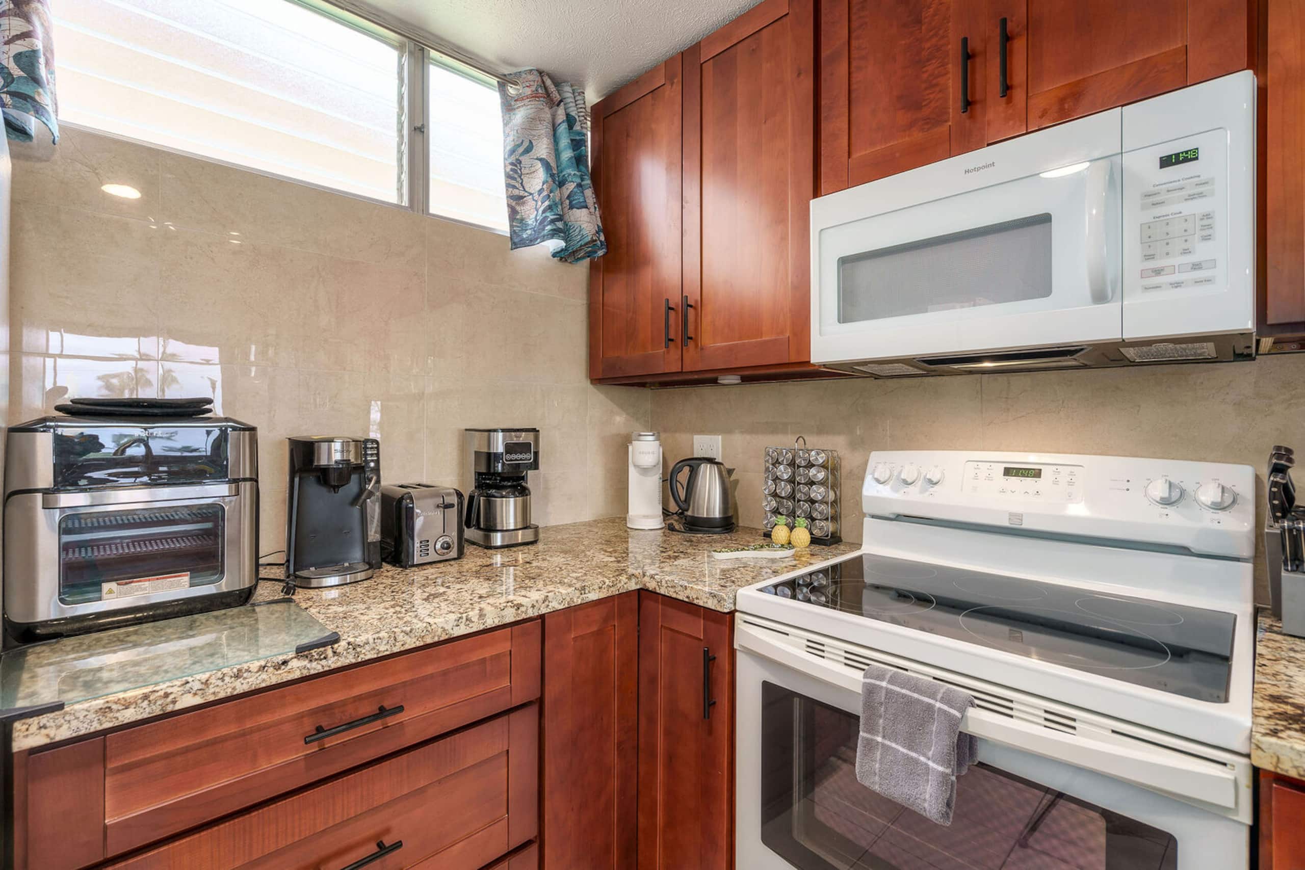 Condo in Kihei · ★4.9 · 2 bedrooms · 2 beds · 2 private baths - Image 23