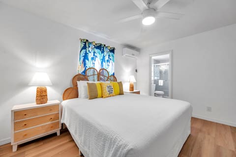 Top performing Airbnb: Tropical Retreat with Heated Pool in North Redington Beach
