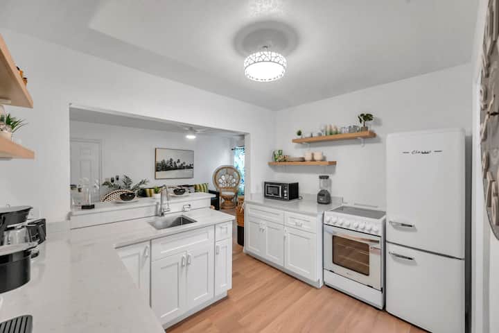 Salt Water Suites In North Redington Beach - North Redington Beach, FL