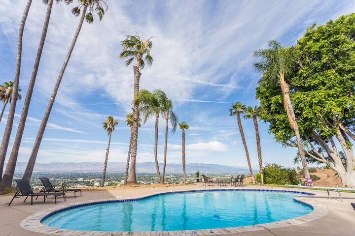 Oak Hills by AvantStay | Panoramic View, Pool, Spa gallery image 5