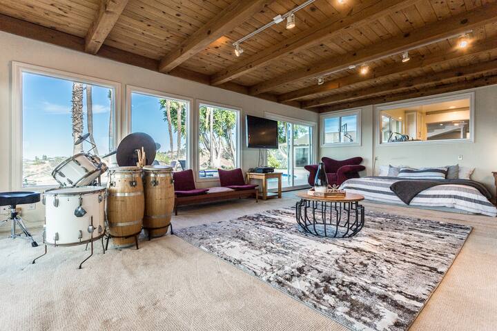 Oak Hills by AvantStay | Panoramic View, Pool, Spa gallery image 2