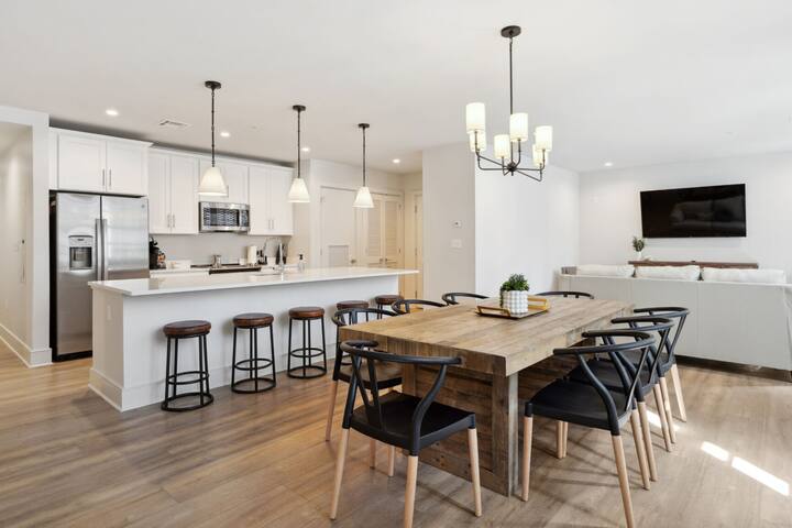 Spacious 6BR Near French Quarter & Superdome gallery image 3