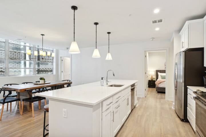 Spacious 6BR Near French Quarter & Superdome gallery image 5