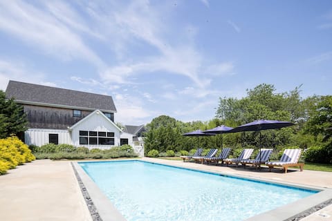 Rove Travel | Sandpoint | 6BR Family Home w/ Pool