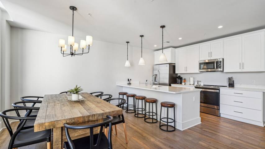 Spacious 5BD, Walk to French Quarter & Superdome gallery image 5