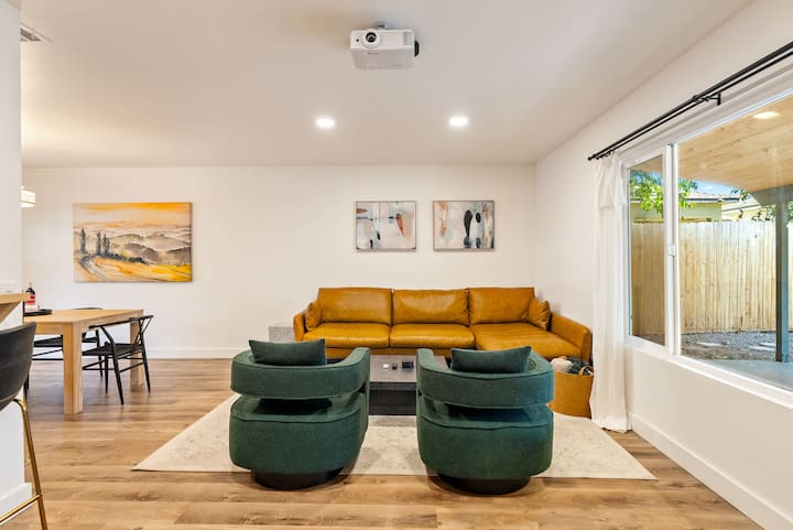 Serene 2br • Sauna • Cinema • Near Downtown - Templeton, CA