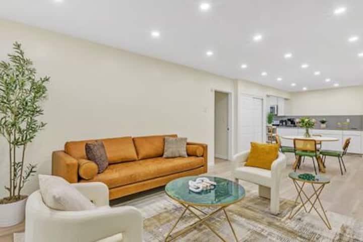 Spacious Culver City Condo | Pool | Free Parking - Marina del Rey, CA