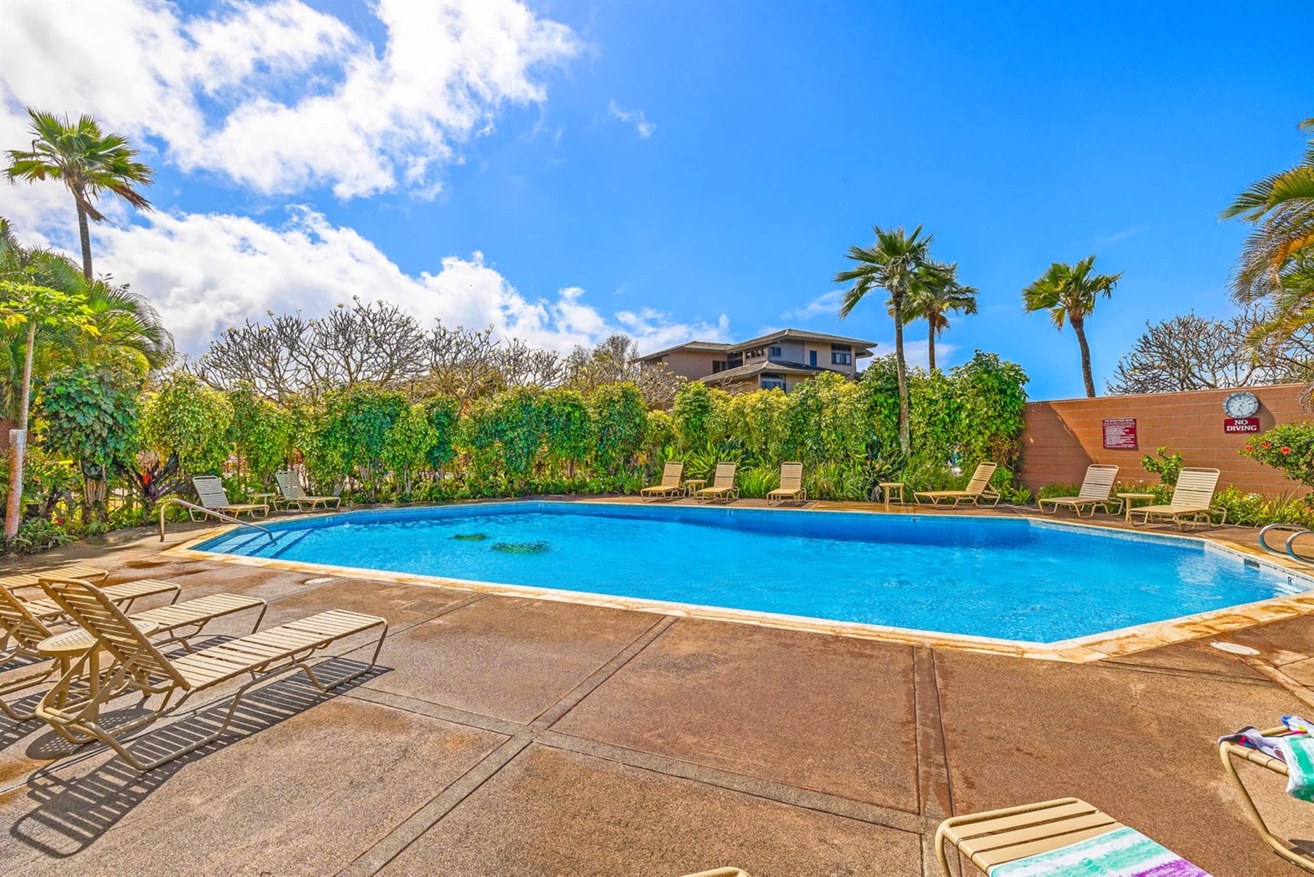 Condo in Lahaina · ★4.96 · 1 bedroom · 2 beds · 2 shared baths - Image 45