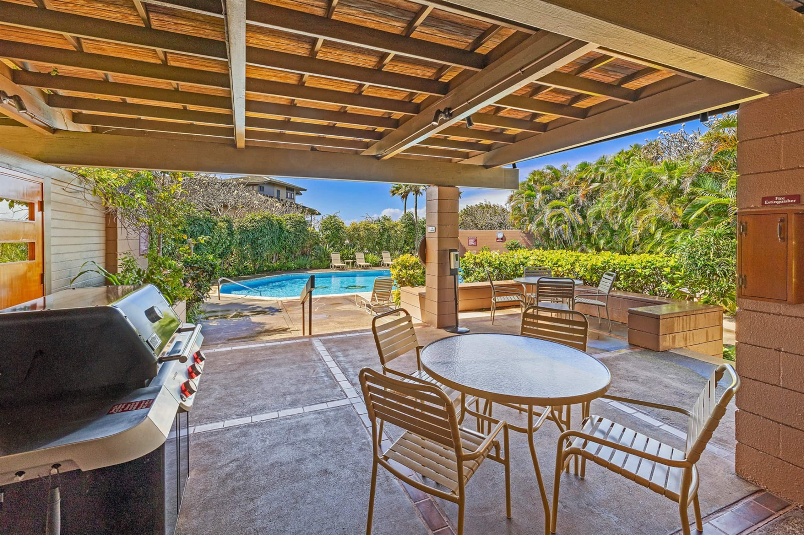 Condo in Lahaina · ★4.96 · 1 bedroom · 2 beds · 2 shared baths - Image 48