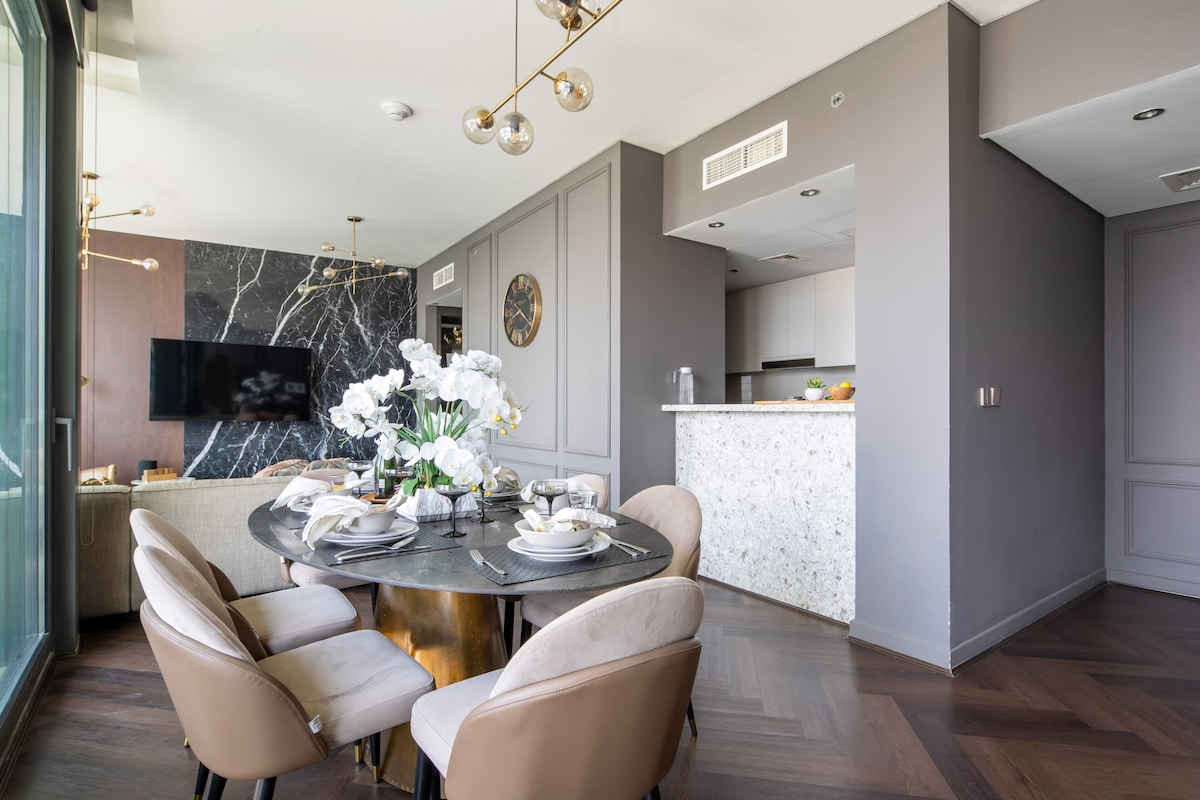 2 Bedroom Furnished Apartment | Burj Vista · II 5