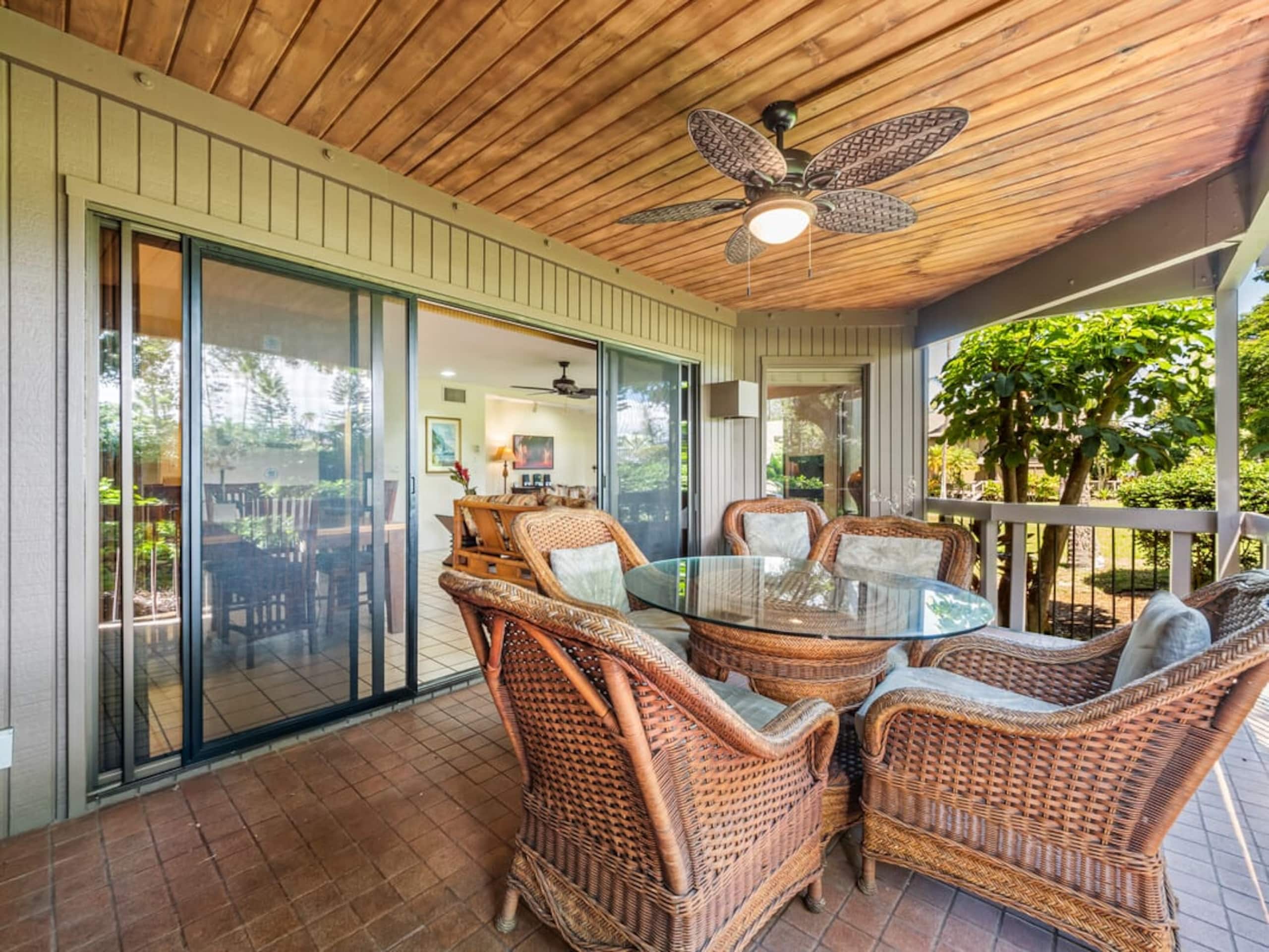 Condo in Kailua-Kona · ★4.7 · 2 bedrooms · 3 beds · 2 baths - Image 28