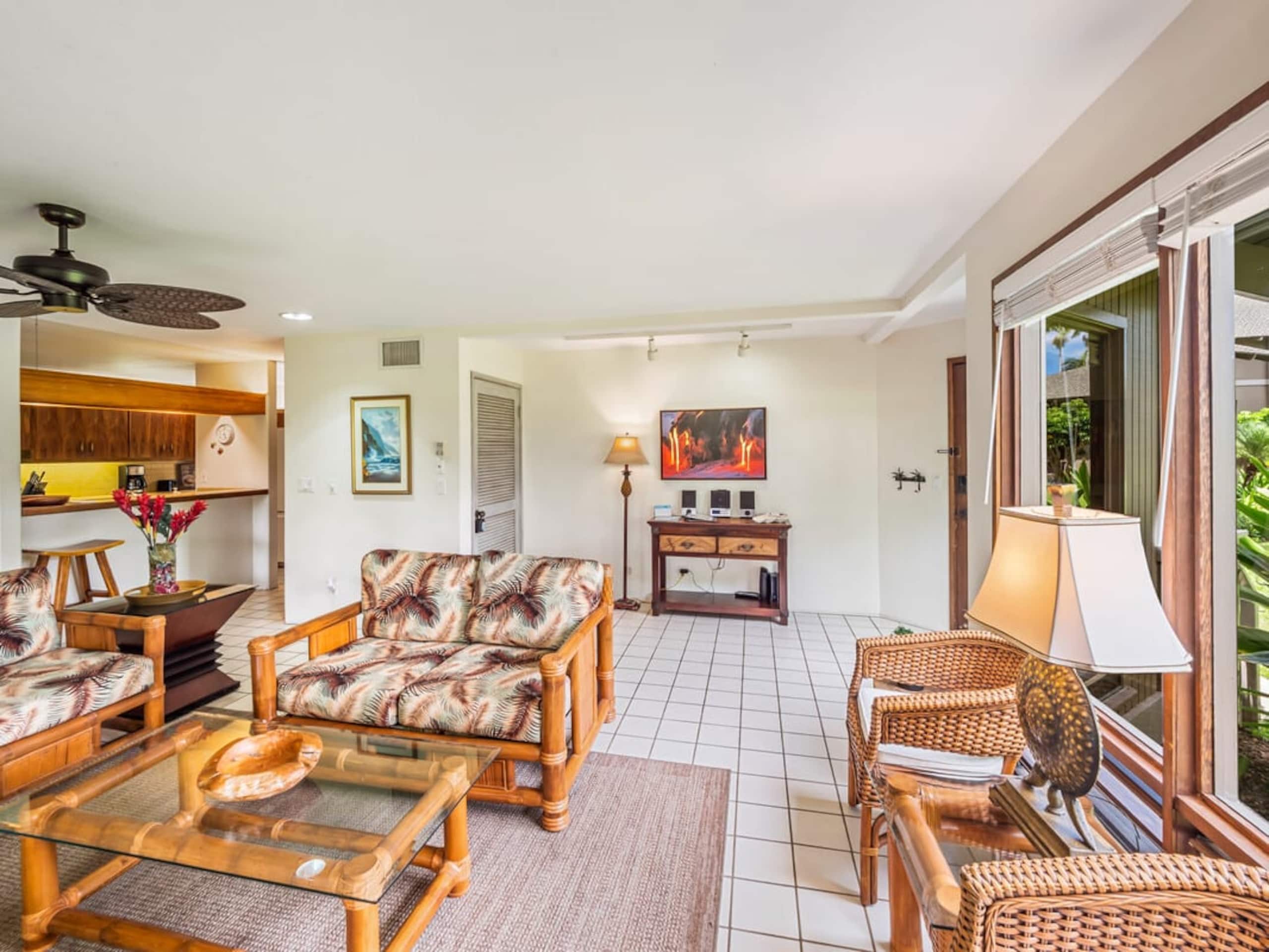 Condo in Kailua-Kona · ★4.7 · 2 bedrooms · 3 beds · 2 baths - Image 7