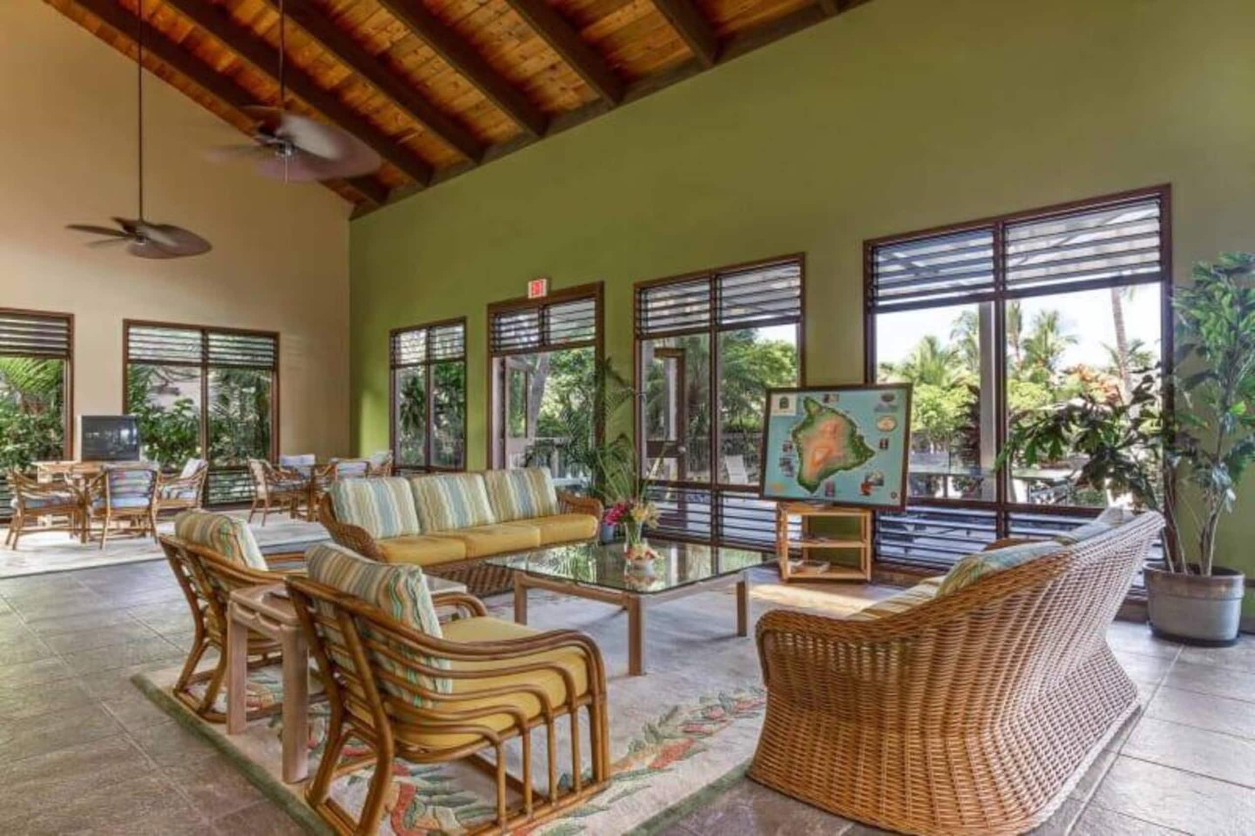 Condo in Kailua-Kona · ★4.7 · 2 bedrooms · 3 beds · 2 baths - Image 52