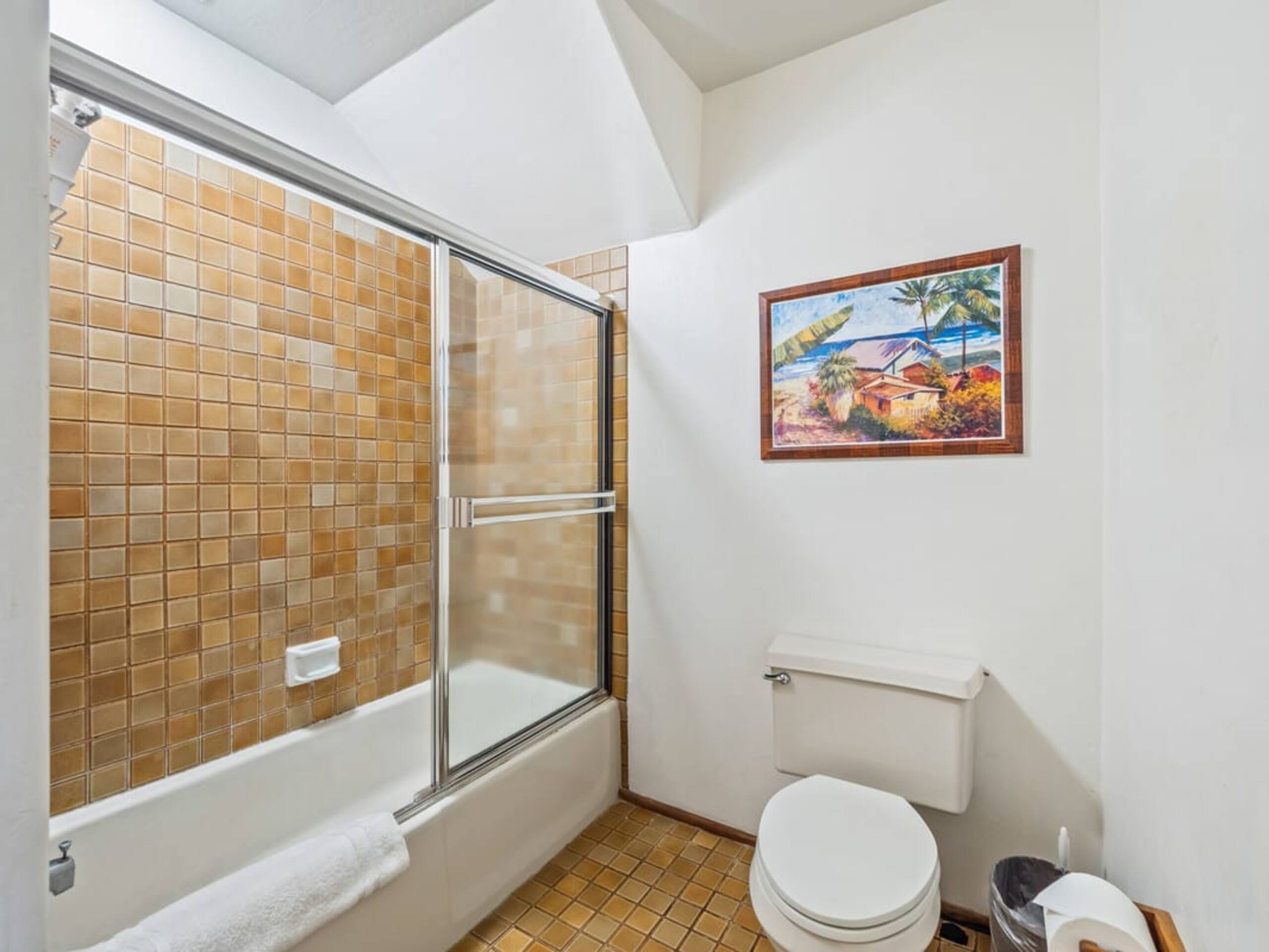 Condo in Kailua-Kona · ★4.7 · 2 bedrooms · 3 beds · 2 baths - Image 23