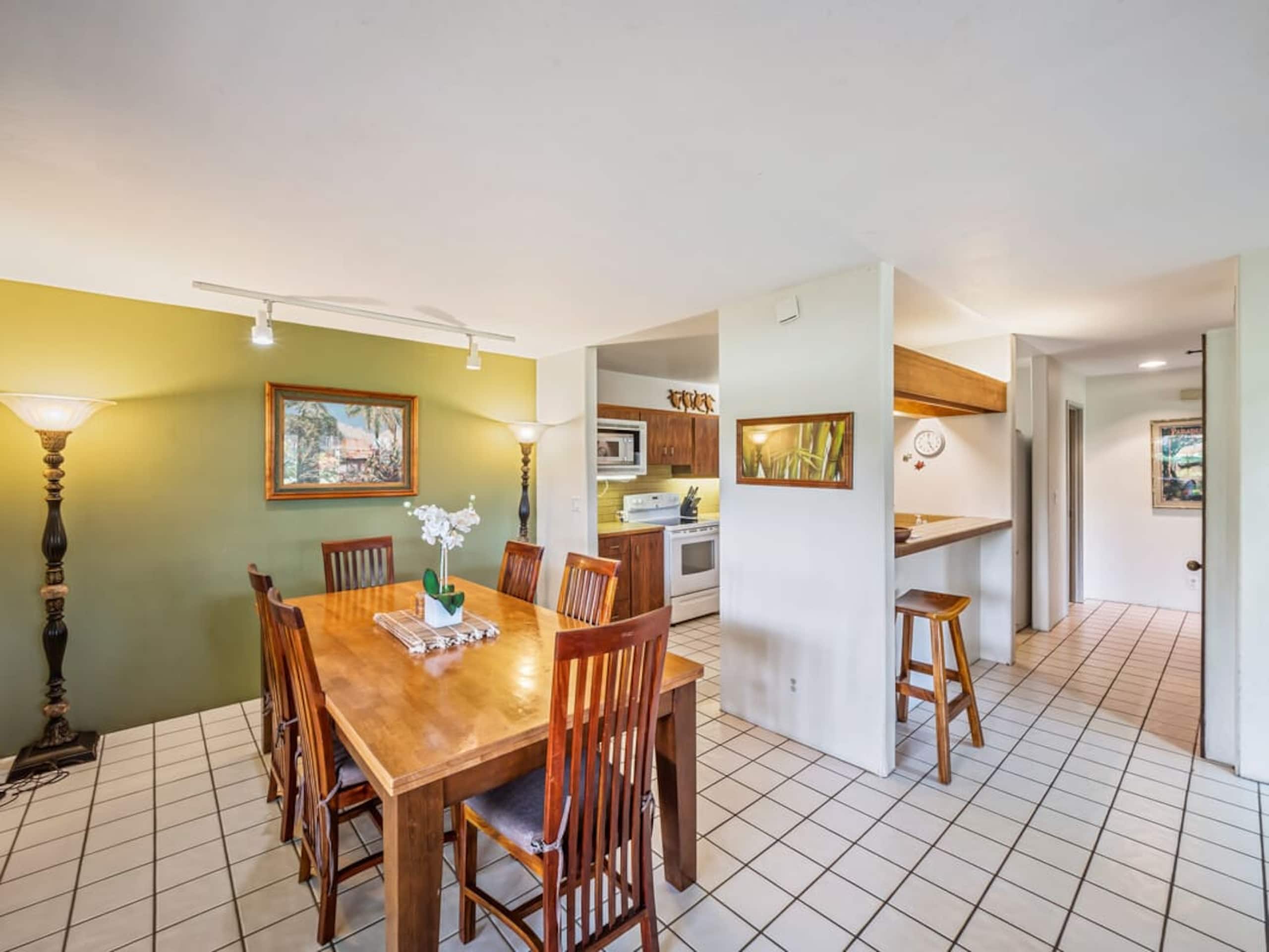 Condo in Kailua-Kona · ★4.7 · 2 bedrooms · 3 beds · 2 baths - Image 11