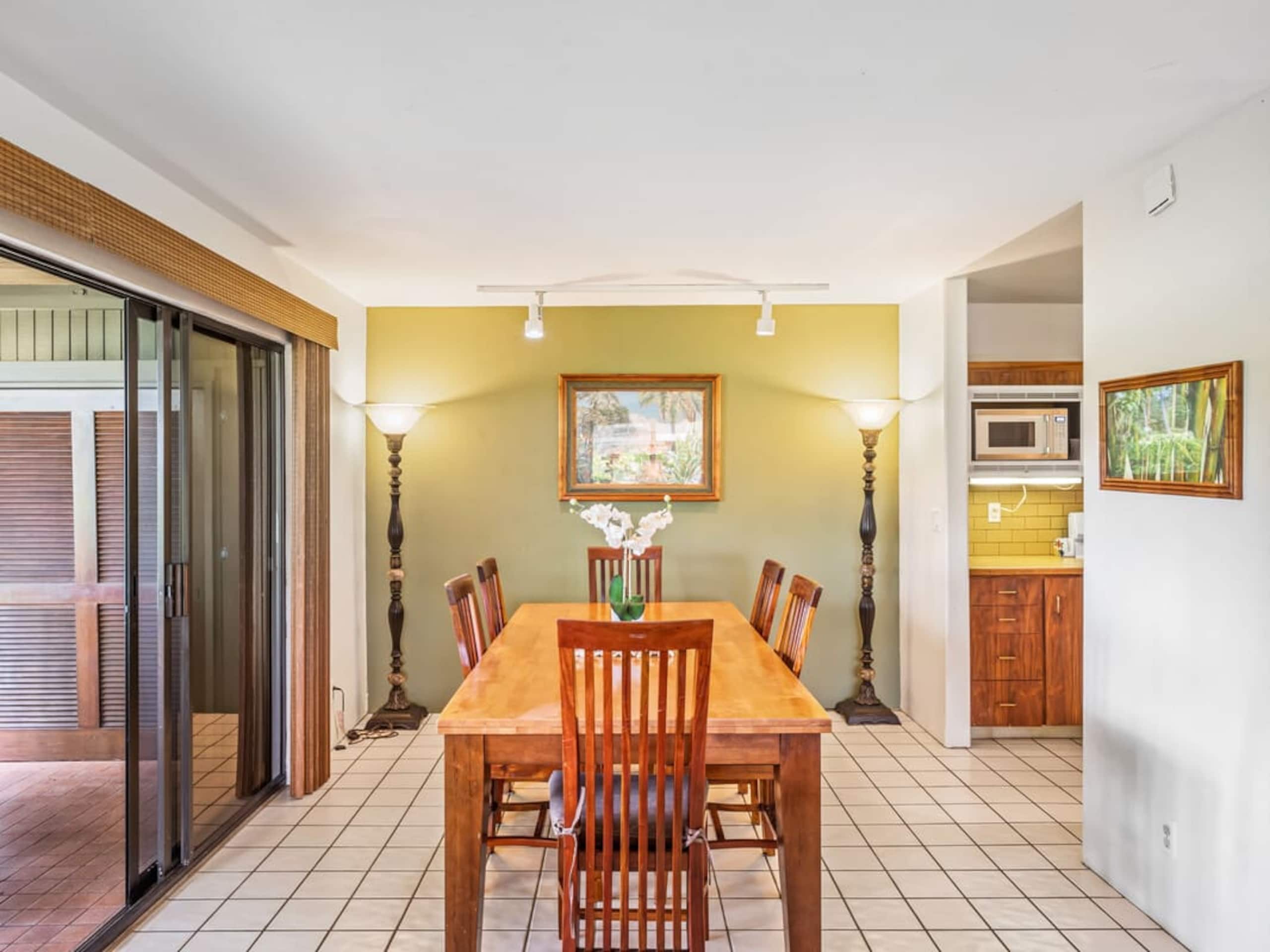 Condo in Kailua-Kona · ★4.7 · 2 bedrooms · 3 beds · 2 baths - Image 14
